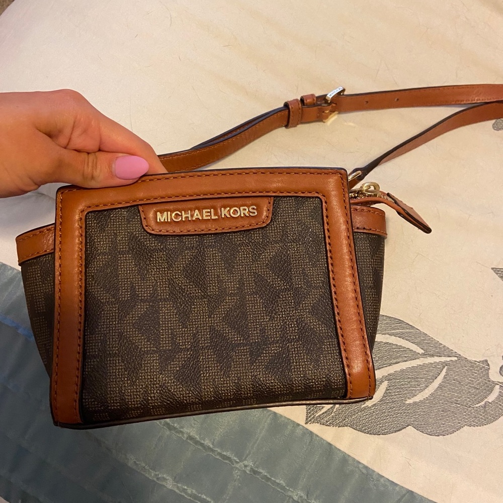 Micheal Kors satchel